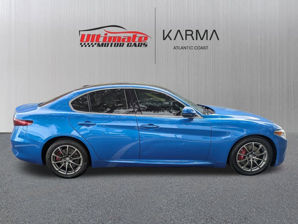 2019 Alfa Romeo Giulia Base