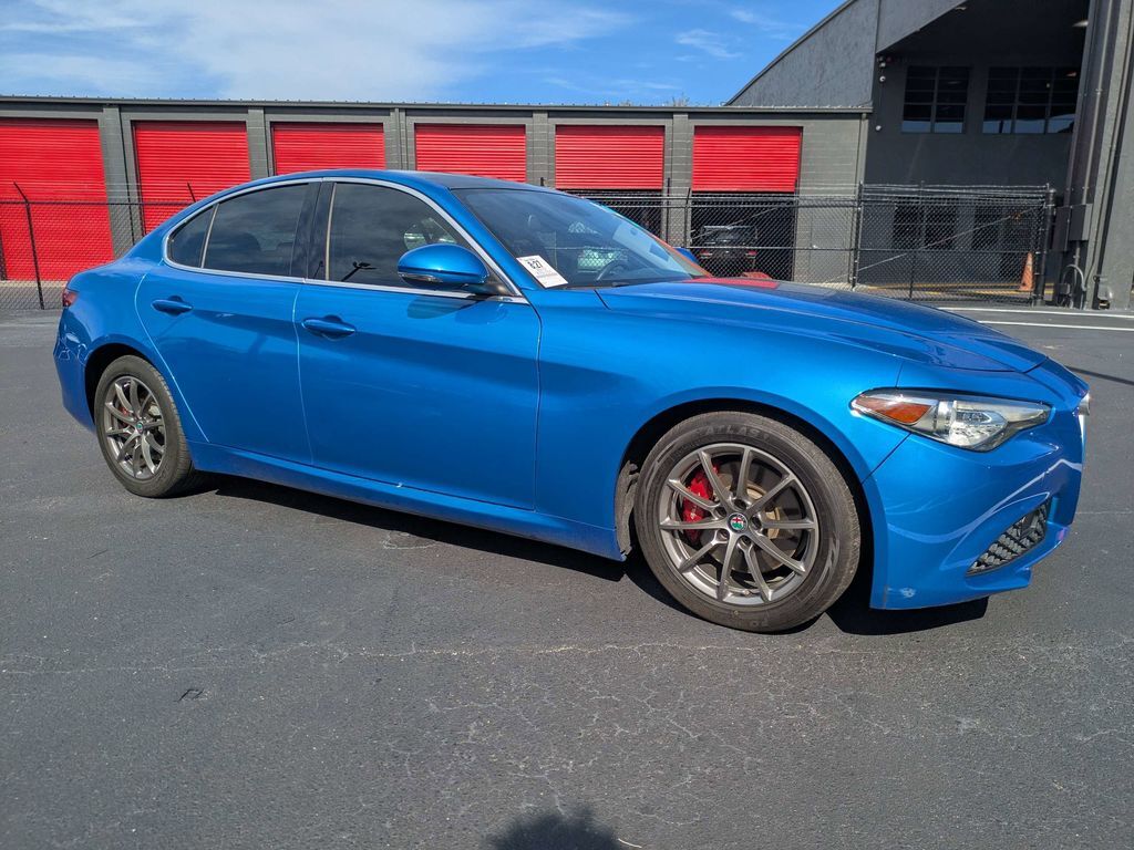 2019 Alfa Romeo Giulia Base
