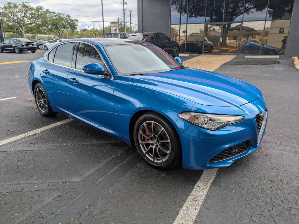 2019 Alfa Romeo Giulia Base
