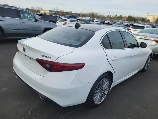 2019 Alfa Romeo Giulia Ti Lusso RWD