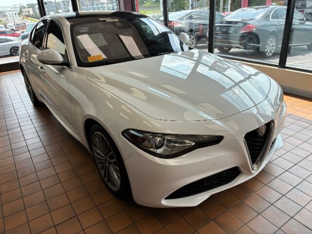 2019 Alfa Romeo Giulia Ti Lusso RWD
