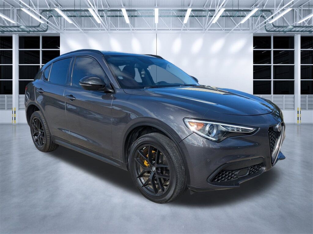 2019 Alfa Romeo Stelvio Base