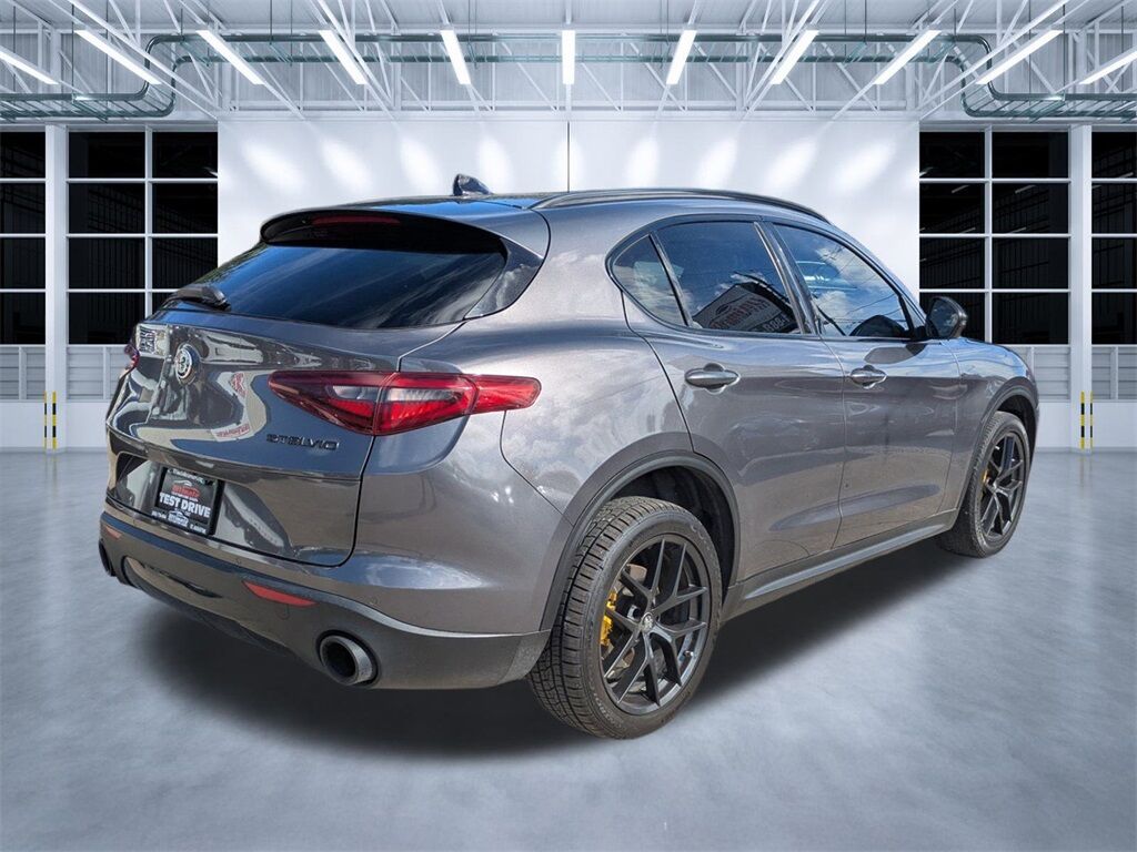 2019 Alfa Romeo Stelvio Base