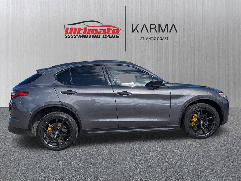 2019 Alfa Romeo Stelvio Base