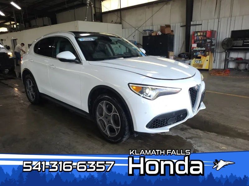 2019 Alfa Romeo Stelvio Ti