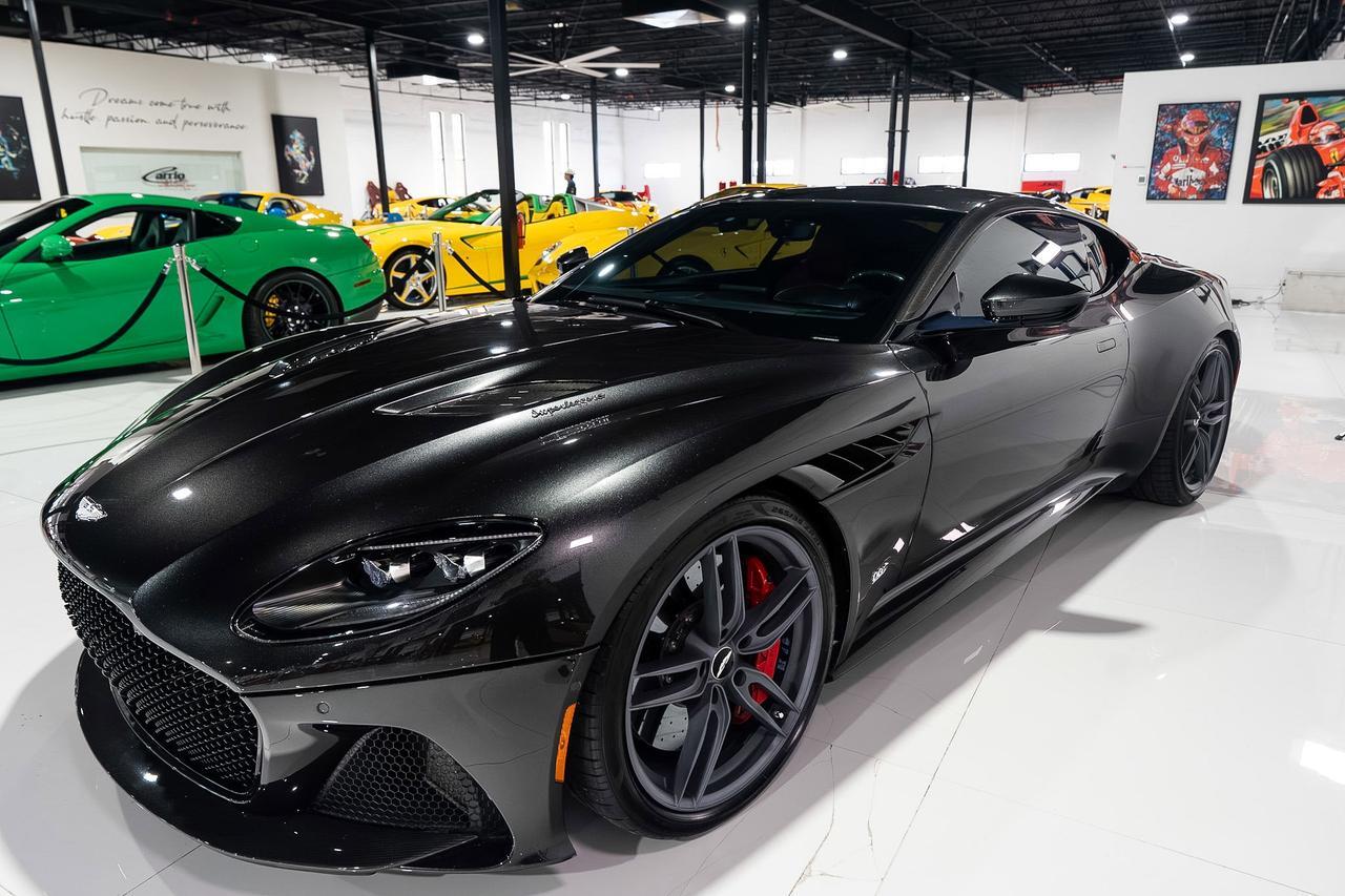 2019 Aston Martin DBS Superleggera