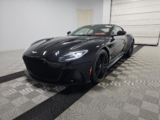 2019 Aston Martin DBS