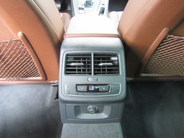 2019 Audi A4 40 Premium photo 27
