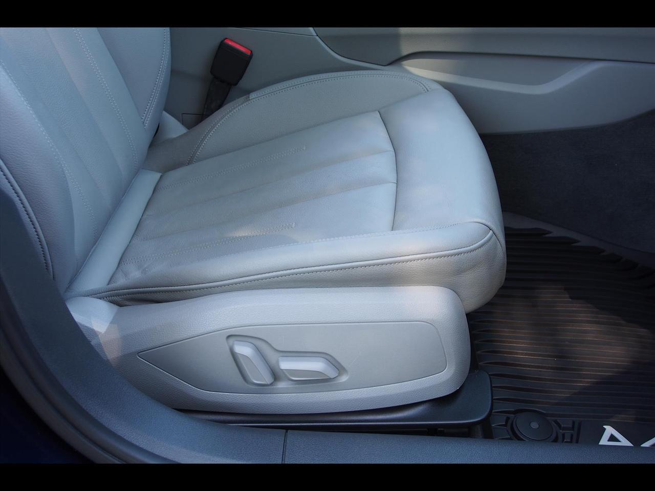2019 Audi A4 quattro Premium 45 TFSI
