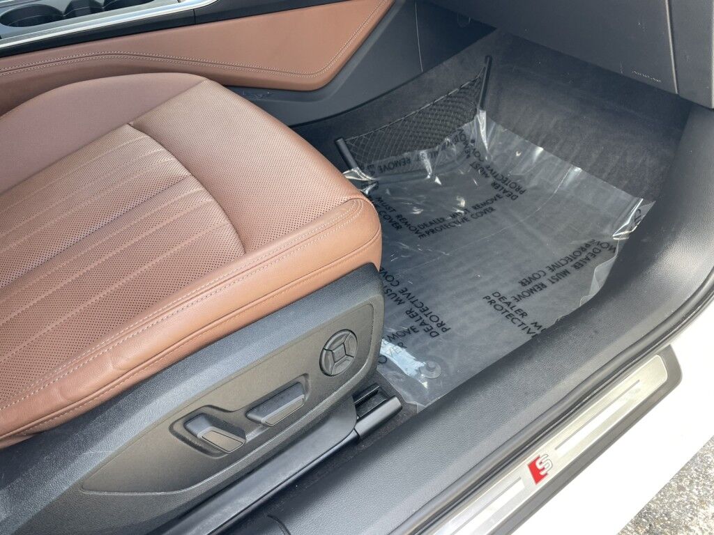 2019 Audi A6 PREMIUM PLUS~S-LINE~COOLED FRONT SEATS~SUNROOF~NAVIGATION~ONLINE FINANCE AND SHIPPING AVAILABLE!!!! Sarasota FL