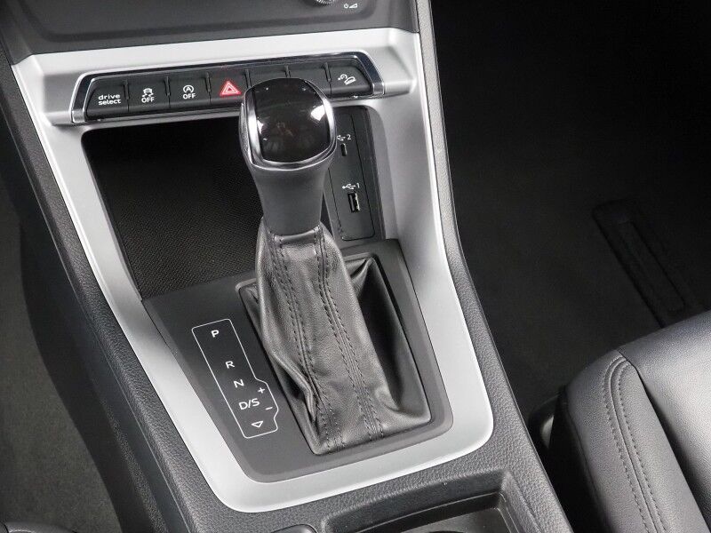 2019 Audi Q3 2.0 TFSI Premium Quattro *PANORAMA MOONROOF, BACKUP-CAMERA, COLOR TOUCHSCREEN, LEATHER, HEATED SEATS, POWER LIFTGATE, 18 INCH ALLOYS, BLUETOOTH PHONE & AUDIO Round Rock TX