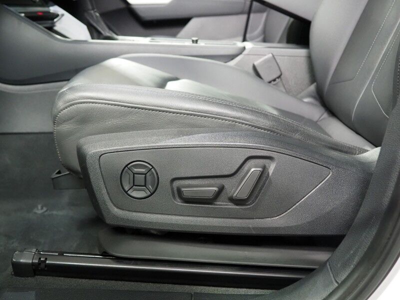 2019 Audi Q3 2.0 TFSI Premium Quattro *PANORAMA MOONROOF, BACKUP-CAMERA, COLOR TOUCHSCREEN, LEATHER, HEATED SEATS, POWER LIFTGATE, 18 INCH ALLOYS, BLUETOOTH PHONE & AUDIO Round Rock TX