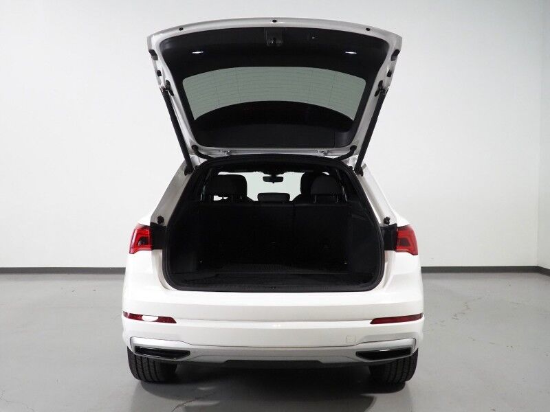 2019 Audi Q3 2.0 TFSI Premium Quattro *PANORAMA MOONROOF, BACKUP-CAMERA, COLOR TOUCHSCREEN, LEATHER, HEATED SEATS, POWER LIFTGATE, 18 INCH ALLOYS, BLUETOOTH PHONE & AUDIO Round Rock TX