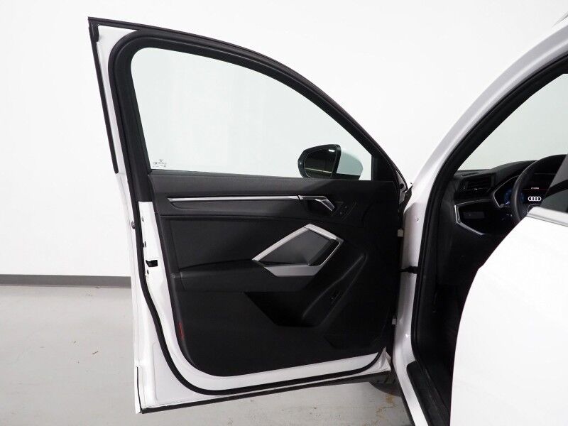 2019 Audi Q3 2.0 TFSI Premium Quattro *PANORAMA MOONROOF, BACKUP-CAMERA, COLOR TOUCHSCREEN, LEATHER, HEATED SEATS, POWER LIFTGATE, 18 INCH ALLOYS, BLUETOOTH PHONE & AUDIO Round Rock TX