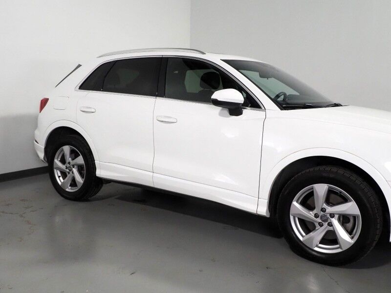 2019 Audi Q3 2.0 TFSI Premium Quattro *PANORAMA MOONROOF, BACKUP-CAMERA, COLOR TOUCHSCREEN, LEATHER, HEATED SEATS, POWER LIFTGATE, 18 INCH ALLOYS, BLUETOOTH PHONE & AUDIO Round Rock TX