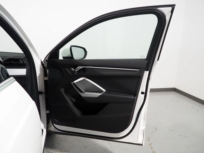 2019 Audi Q3 2.0 TFSI Premium Quattro *PANORAMA MOONROOF, BACKUP-CAMERA, COLOR TOUCHSCREEN, LEATHER, HEATED SEATS, POWER LIFTGATE, 18 INCH ALLOYS, BLUETOOTH PHONE & AUDIO Round Rock TX