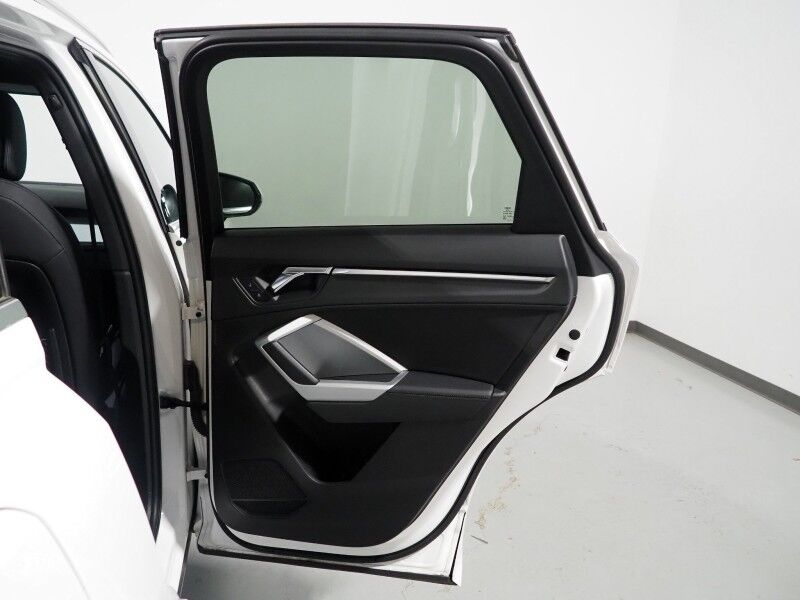 2019 Audi Q3 2.0 TFSI Premium Quattro *PANORAMA MOONROOF, BACKUP-CAMERA, COLOR TOUCHSCREEN, LEATHER, HEATED SEATS, POWER LIFTGATE, 18 INCH ALLOYS, BLUETOOTH PHONE & AUDIO Round Rock TX