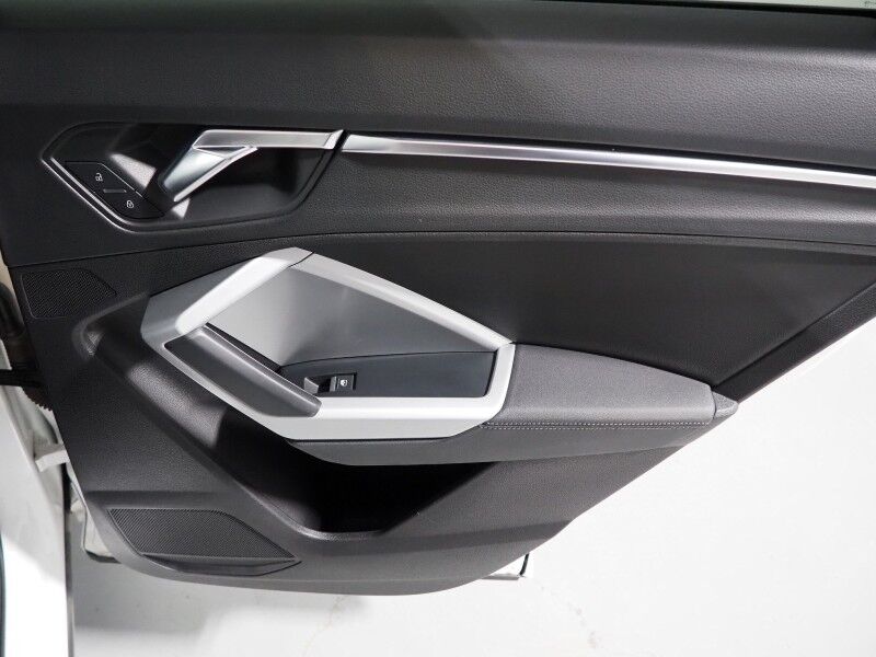 2019 Audi Q3 2.0 TFSI Premium Quattro *PANORAMA MOONROOF, BACKUP-CAMERA, COLOR TOUCHSCREEN, LEATHER, HEATED SEATS, POWER LIFTGATE, 18 INCH ALLOYS, BLUETOOTH PHONE & AUDIO Round Rock TX