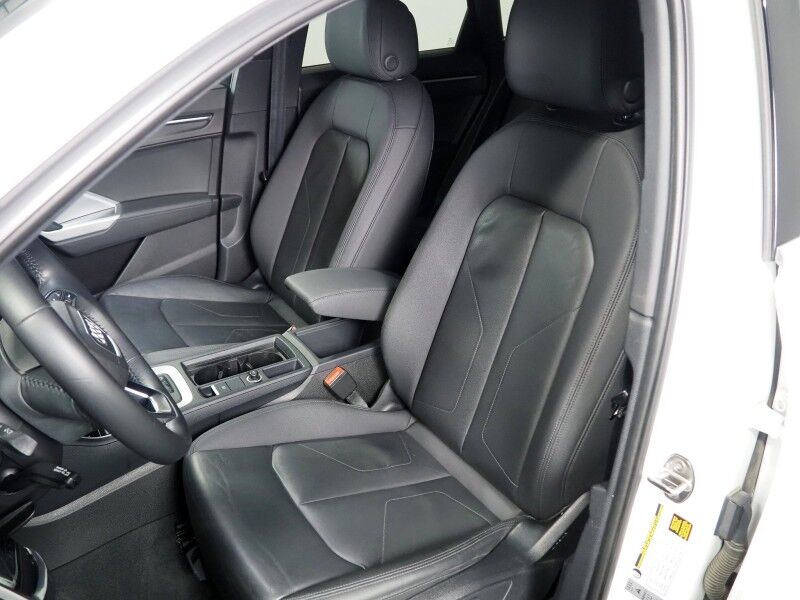 2019 Audi Q3 2.0 TFSI Premium Quattro *PANORAMA MOONROOF, BACKUP-CAMERA, COLOR TOUCHSCREEN, LEATHER, HEATED SEATS, POWER LIFTGATE, 18 INCH ALLOYS, BLUETOOTH PHONE & AUDIO Round Rock TX