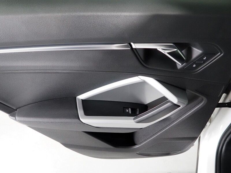 2019 Audi Q3 2.0 TFSI Premium Quattro *PANORAMA MOONROOF, BACKUP-CAMERA, COLOR TOUCHSCREEN, LEATHER, HEATED SEATS, POWER LIFTGATE, 18 INCH ALLOYS, BLUETOOTH PHONE & AUDIO Round Rock TX