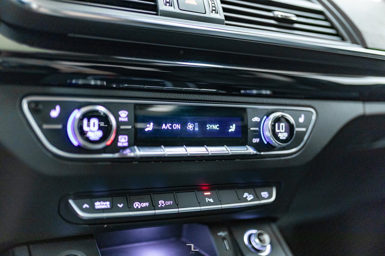 2019 Audi Q5 Quattro Technik S-Line Black Optics Leather Roof Nav Red Deer AB