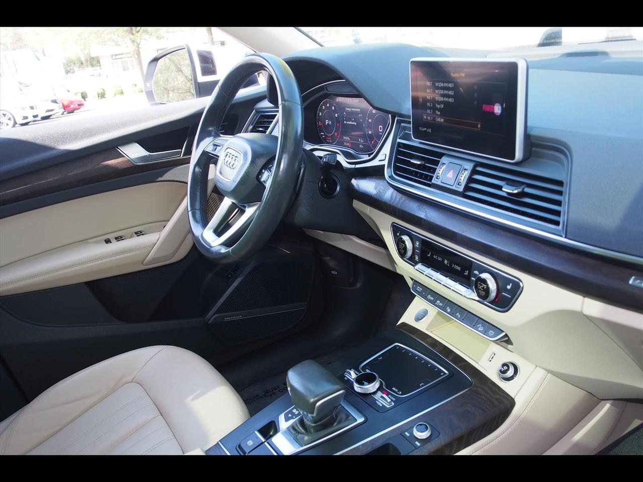 2019 Audi Q5 quattro Prestige 45 TFSI