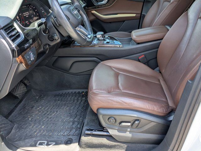2019 Audi Q7 55 Premium Plus