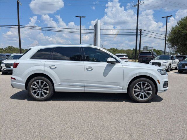 2019 Audi Q7 55 Premium Plus