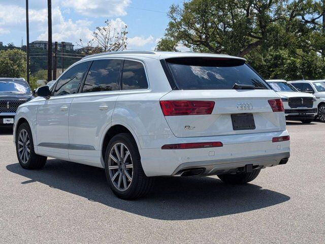 2019 Audi Q7 55 Premium Plus