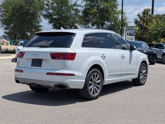 2019 Audi Q7 55 Premium Plus