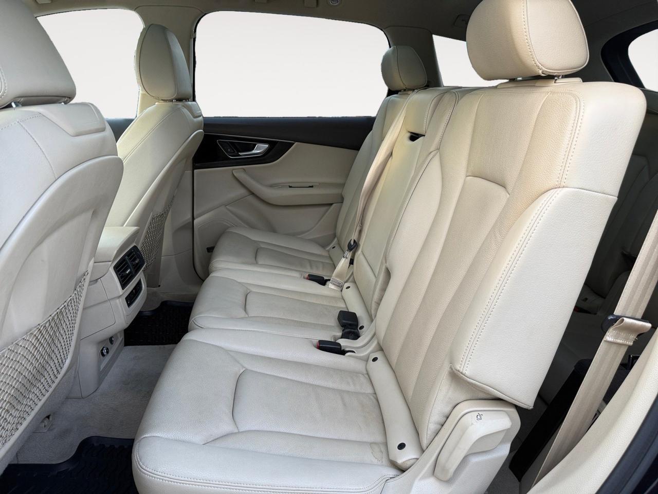 2019 Audi Q7 Premium Plus, HEATED SEATS, 2ND ROW HEATED, 3RD ROW, MOONROOF, UNIVERSAL GARAGE DOOR OPENER, BLUETOOTH, POWERED 3RD ROW, TOW PACKAGE, POWER MIRRORS, KEYLESS START, COME AND TEST DRIVE THIS AUDI Q7! Norfolk VA