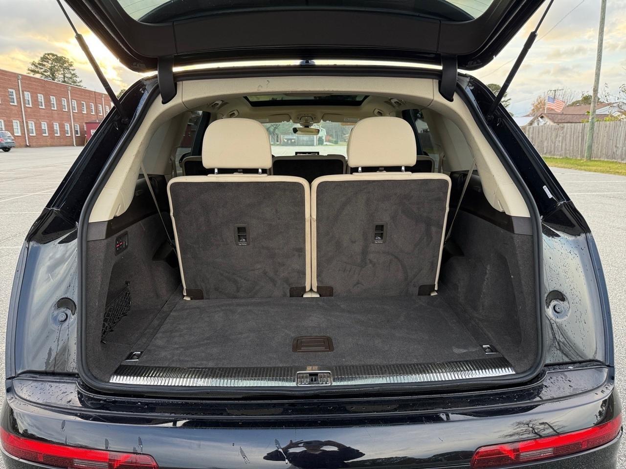 2019 Audi Q7 Premium Plus, HEATED SEATS, 2ND ROW HEATED, 3RD ROW, MOONROOF, UNIVERSAL GARAGE DOOR OPENER, BLUETOOTH, POWERED 3RD ROW, TOW PACKAGE, POWER MIRRORS, KEYLESS START, COME AND TEST DRIVE THIS AUDI Q7! Norfolk VA