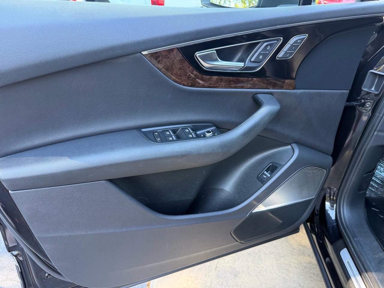 2019 Audi Q7 quattro Prestige 55 TFSI