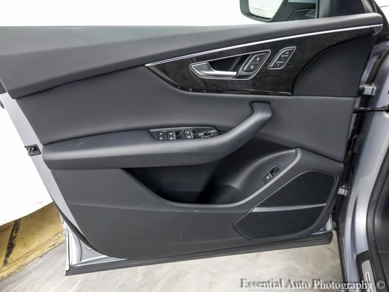 2019 Audi Q8 Premium Plus Willowbrook IL