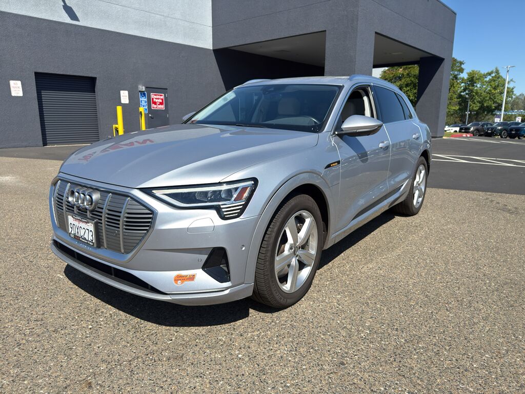 2019 Audi e-tron Premium Plus