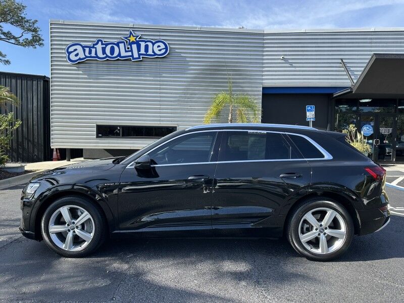 2019 Audi e-tron Premium Plus