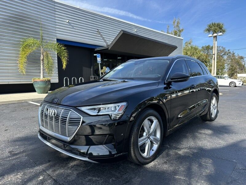 2019 Audi e-tron Premium Plus