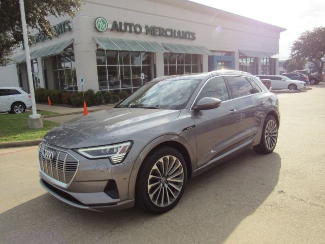2019 Audi e-tron Premium Plus