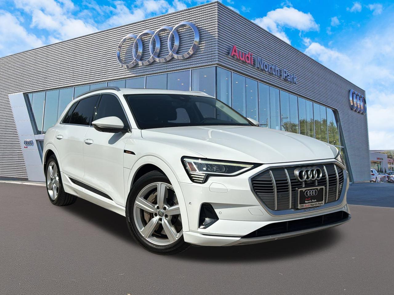 2019 Audi e-tron Premium Plus
