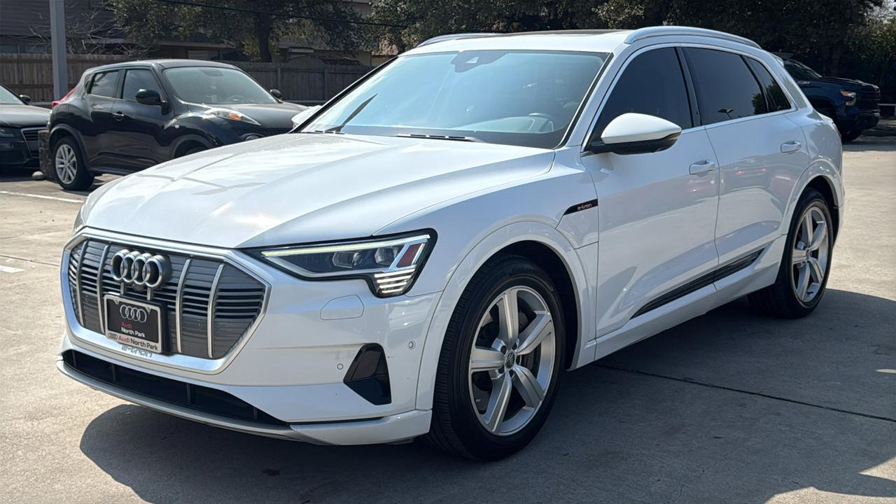 2019 Audi e-tron Premium Plus