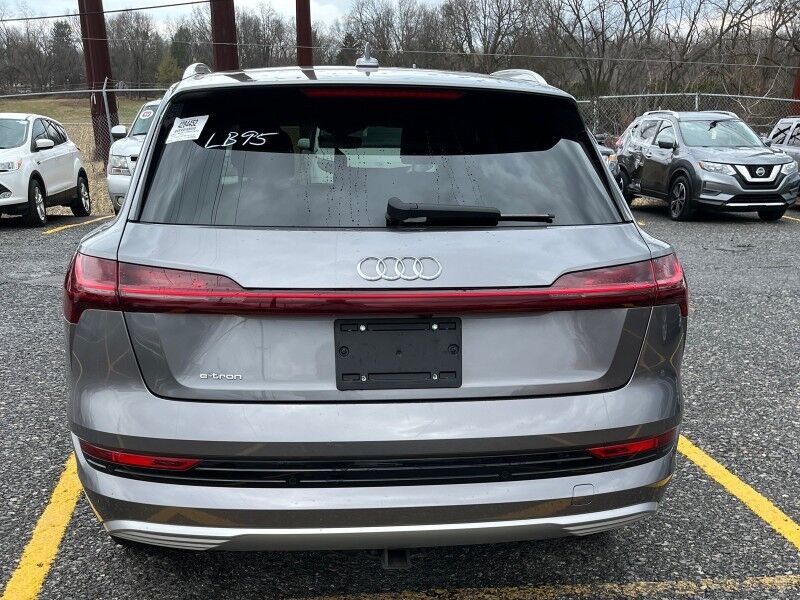 2019 Audi e-tron Premium Plus quattro AWD w/ Driver Assistance Plus Package
