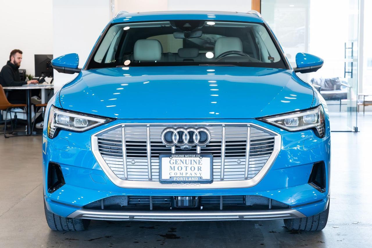 2019 Audi e-tron Prestige