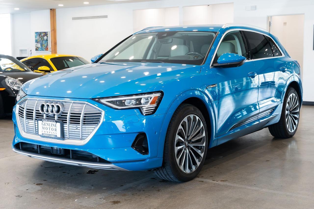 2019 Audi e-tron Prestige