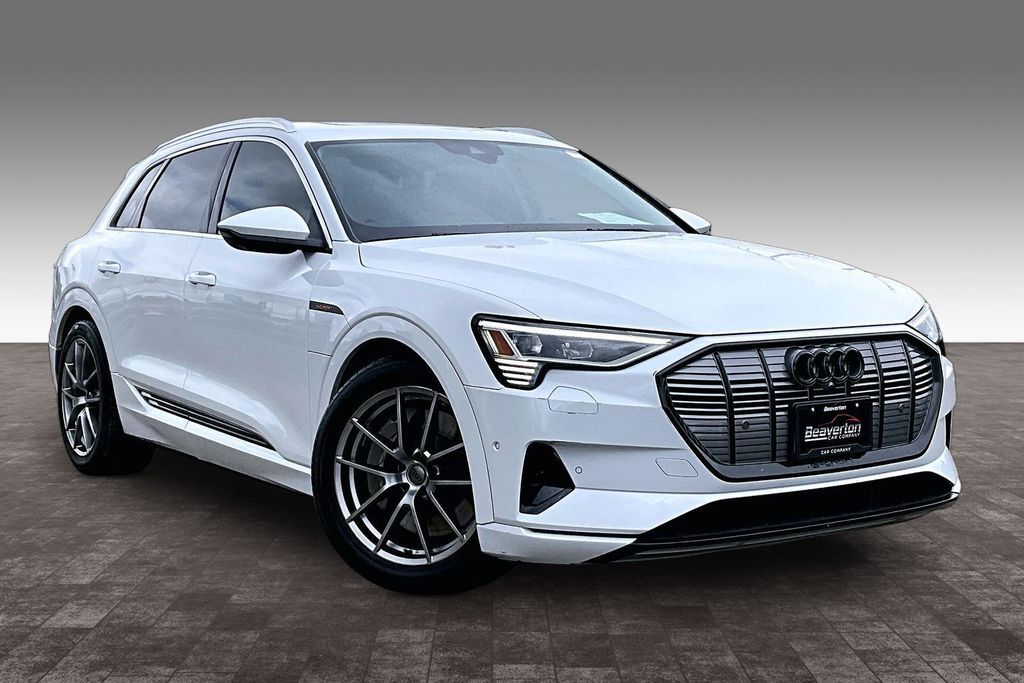 2019 Audi e-tron Prestige