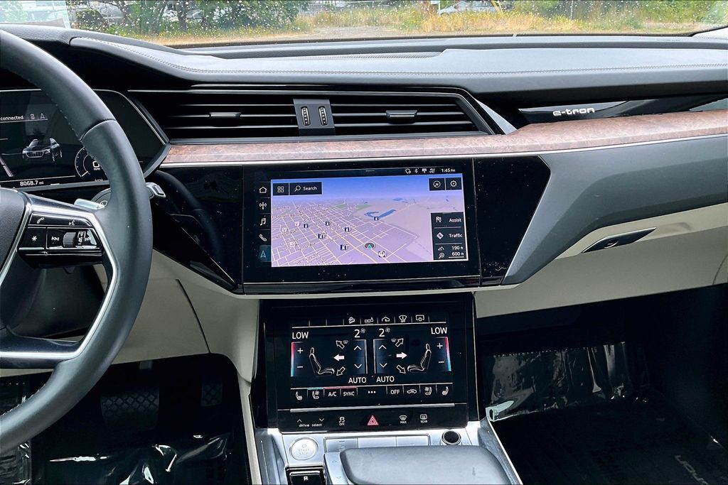 2019 Audi e-tron Prestige OR