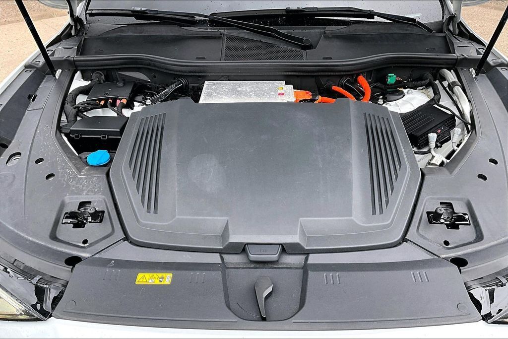 2019 Audi e-tron Prestige OR