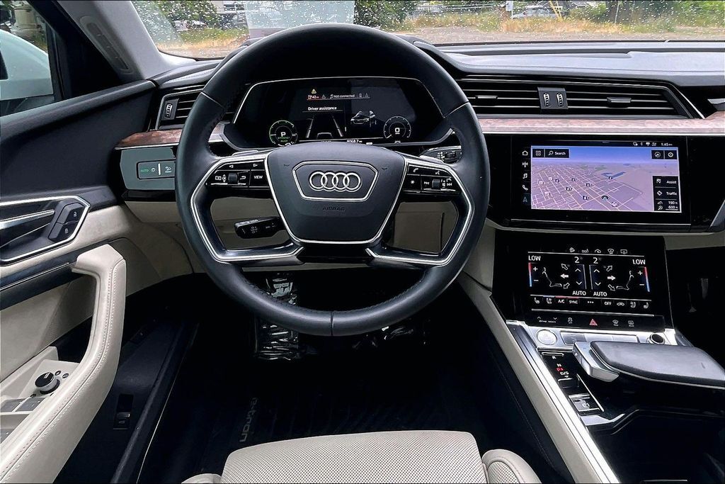 2019 Audi e-tron Prestige OR