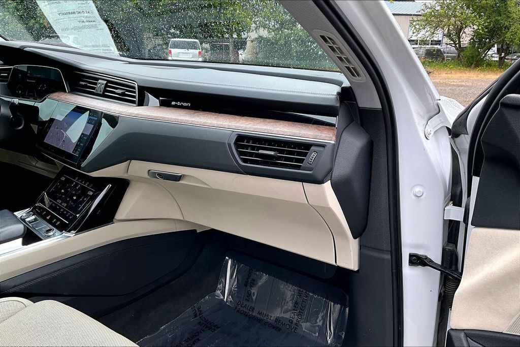2019 Audi e-tron Prestige OR