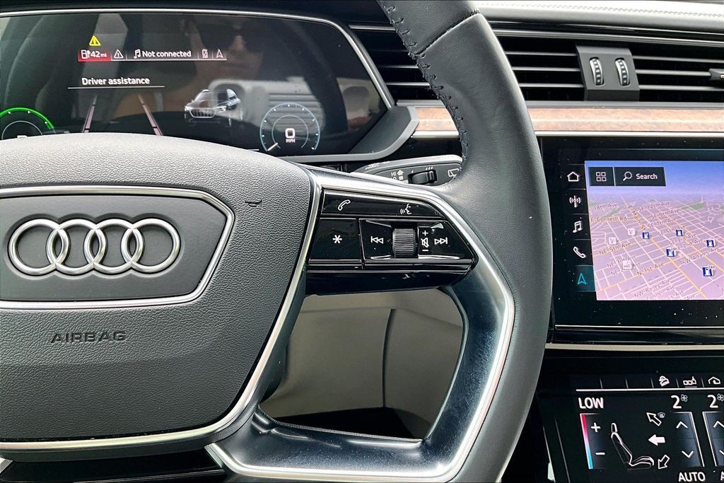 2019 Audi e-tron Prestige OR