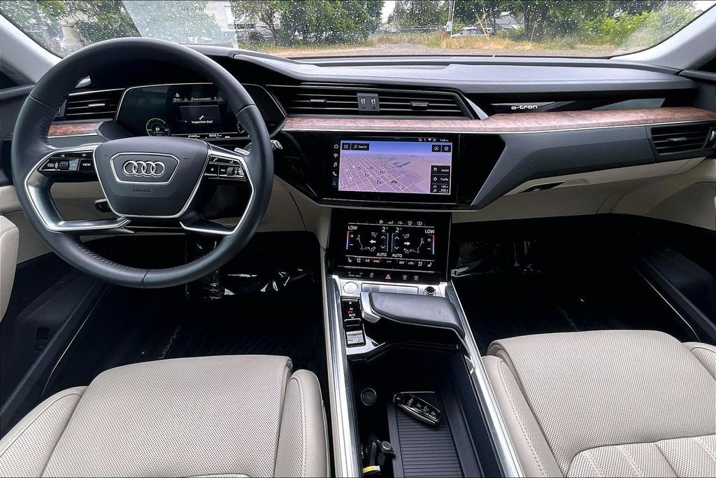 2019 Audi e-tron Prestige OR